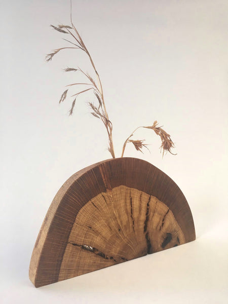 oak vase